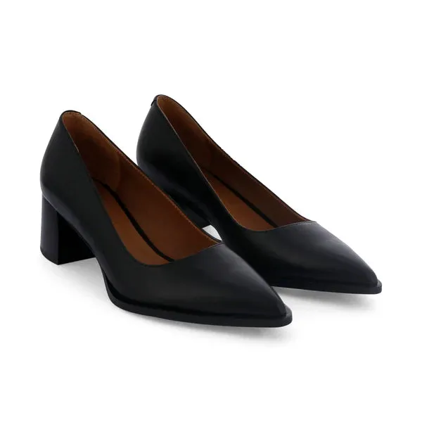 EOS Auris Black Shoes_Eos