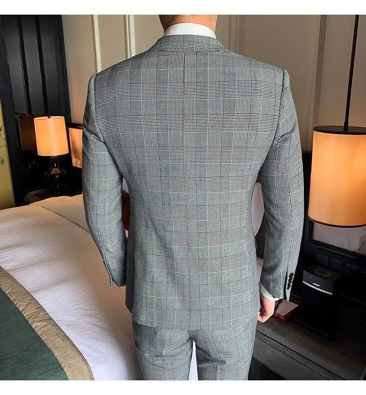 Grey Men's Suit, Plaid Double Breast 3-Piece Suit