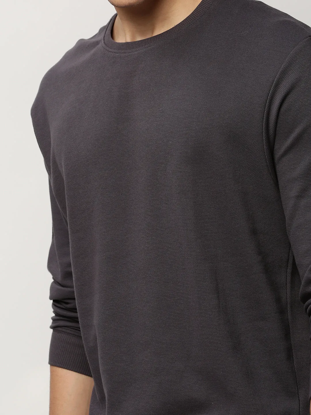 Men Grey Round Neck Long Sleeves Cotton Pullover