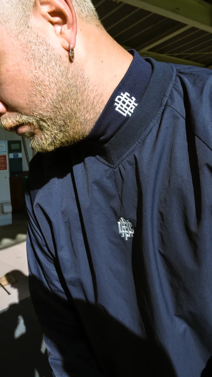 #OVERLAP LOGO NYLON PULLOVER NAVY