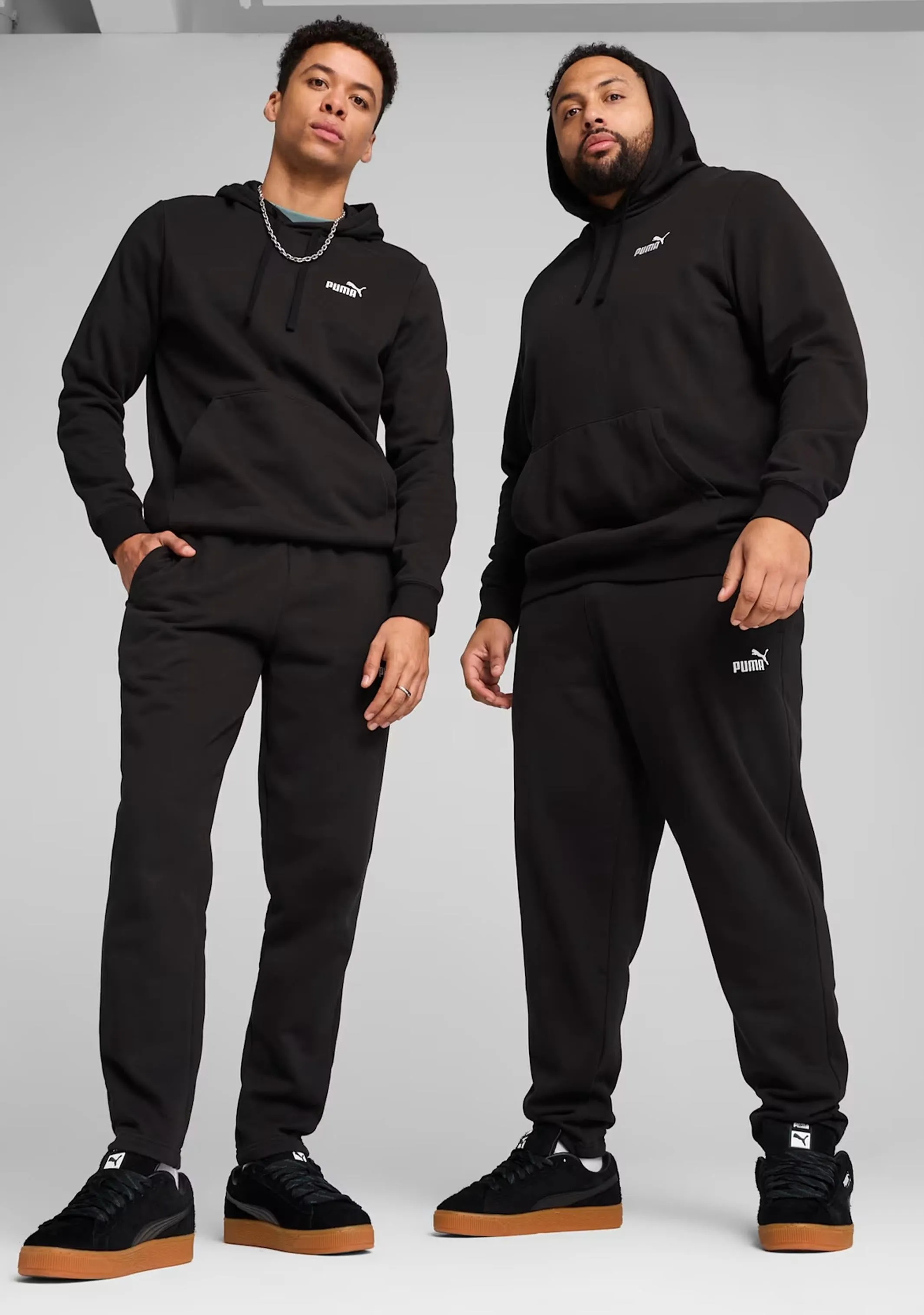 Puma Men's ESS Logo Open Hem Sweatpants Black