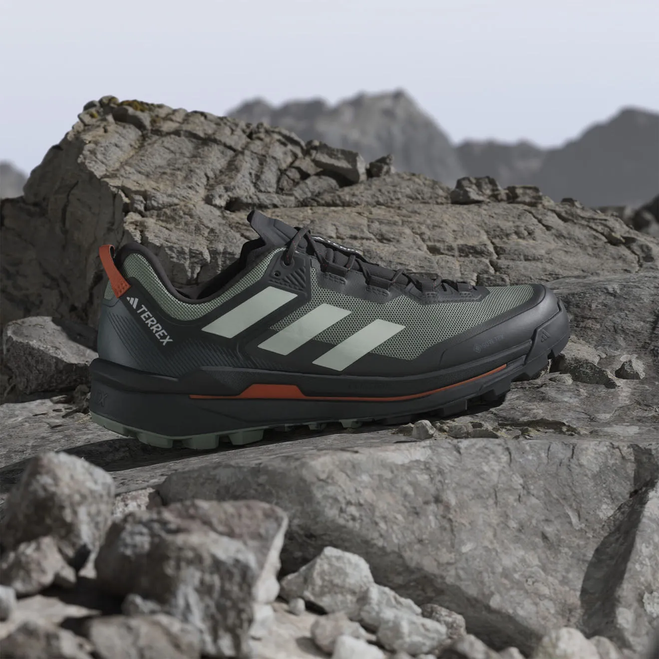 Shoes Adidas Terrex Men Adidas Terrex  Hiking boots Skychaser Tech Black / Green / Orange
