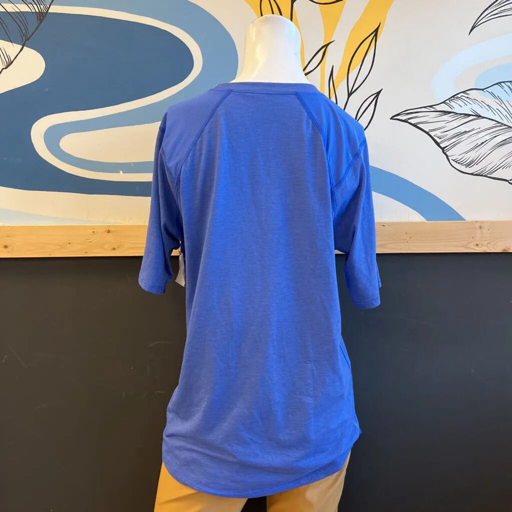 The North Face The North Face - Women's FlashDry Athletic T-Shirt - MSRP comp $70: Blue-women-LG