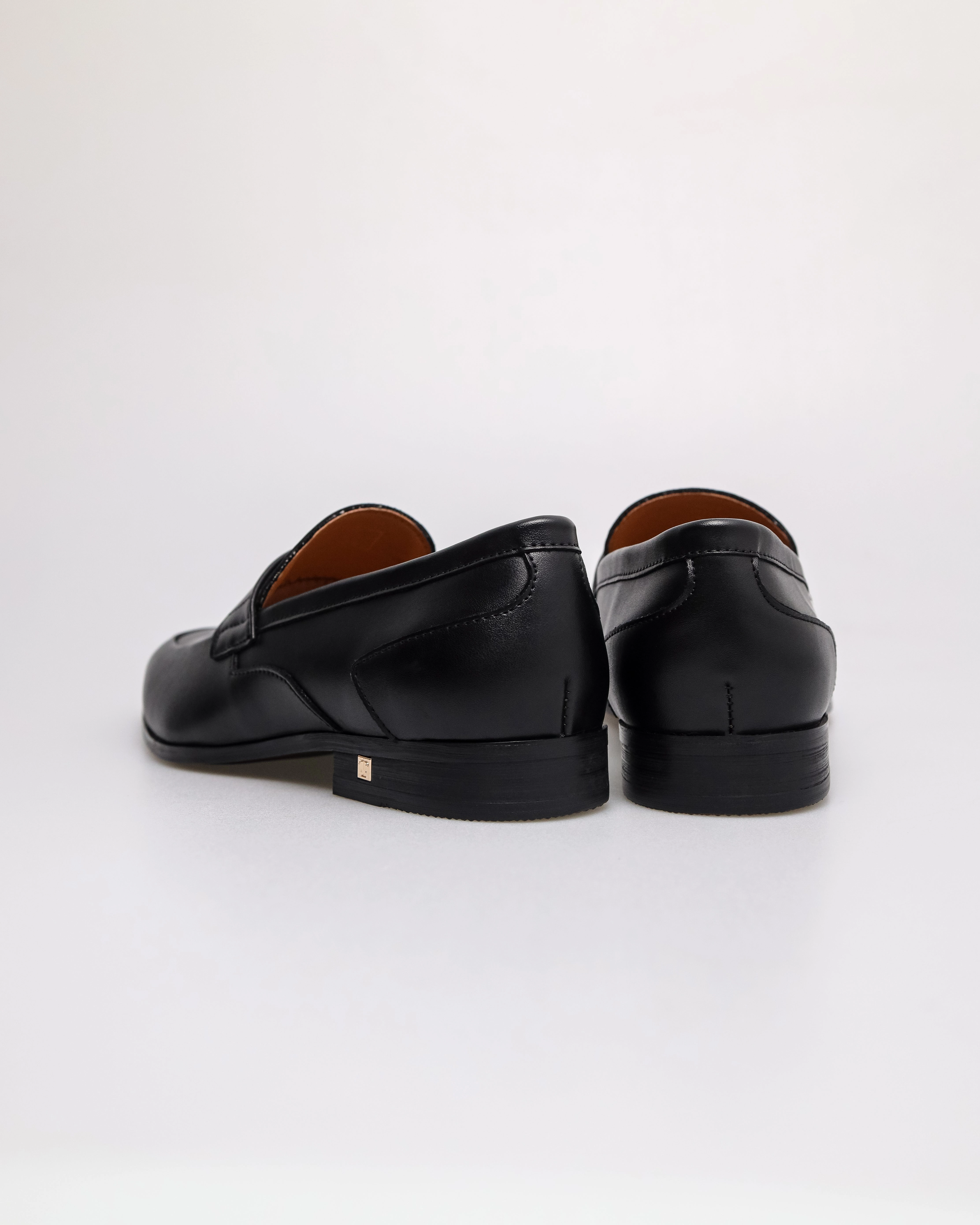 Tomaz F412 Men's Classic Leather Penny Loafer