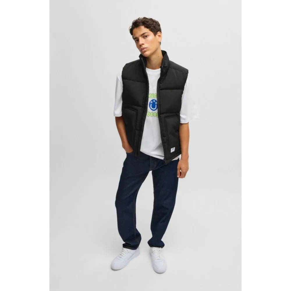 Water-repellent gilet with blue logo label